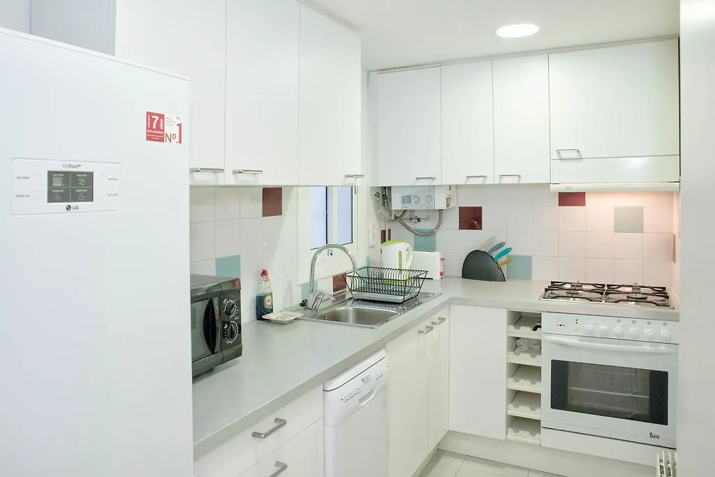 Barcelona4Seasons - Gavina Apartment